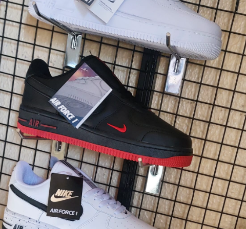 Nike Air Force 1 '07 LV8