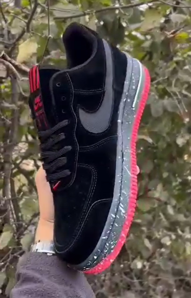 Nike Air Force 1 '07 LV8