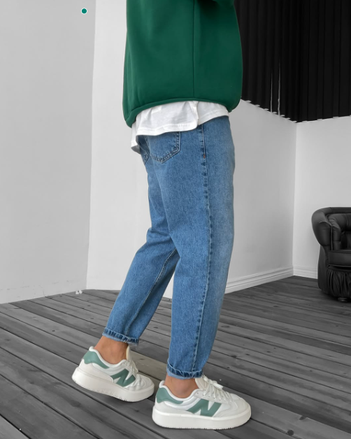 Blue Jeans Slant Pocket Tapered Fit