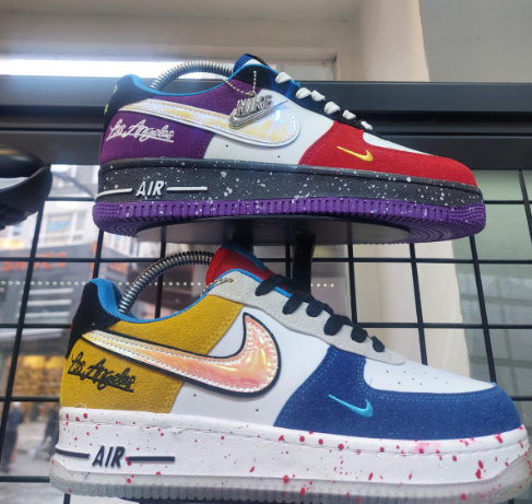 Nike Air Force 1 '09 LV8