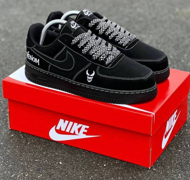 Air Force 1 Venom Sneakers Black & White