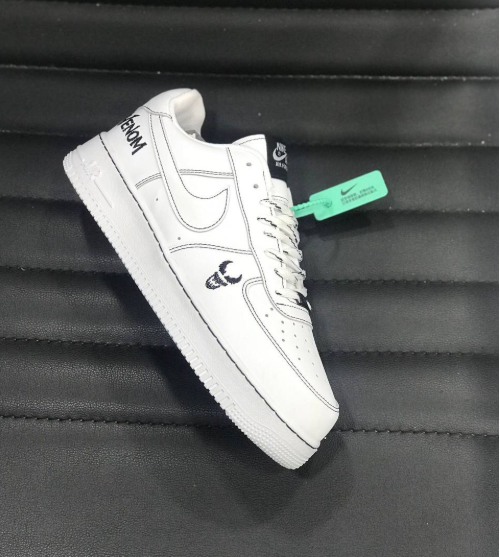 Air Force 1 Venom Sneakers Black & White