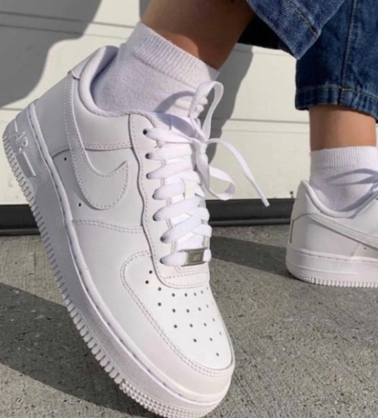 White Air force shoes
