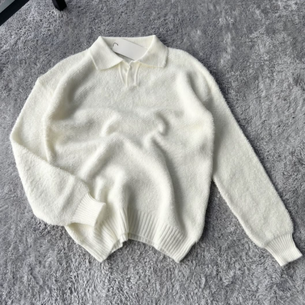 Sweater Fuzzy White Soft Knit Pullover