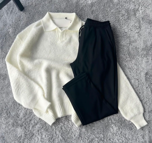 Sweater Fuzzy White Soft Knit Pullover