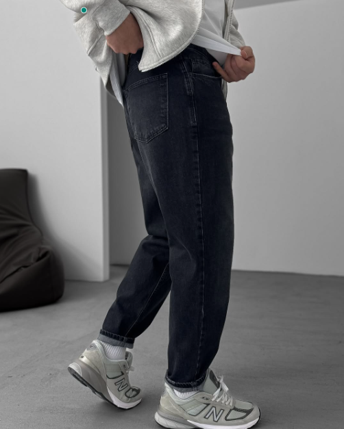 Men’s Black Tapered Fit Jeans