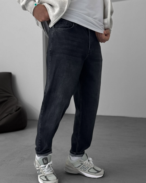 Men’s Black Tapered Fit Jeans